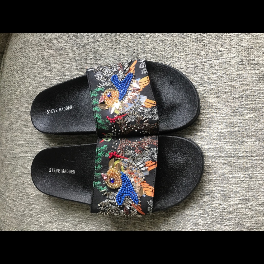 Steve Madden Women’s slides